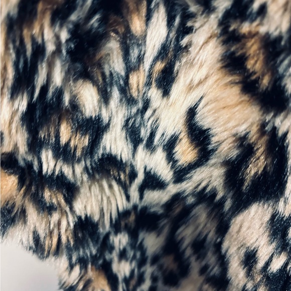 Faux Fur - Picture 5 of 5
